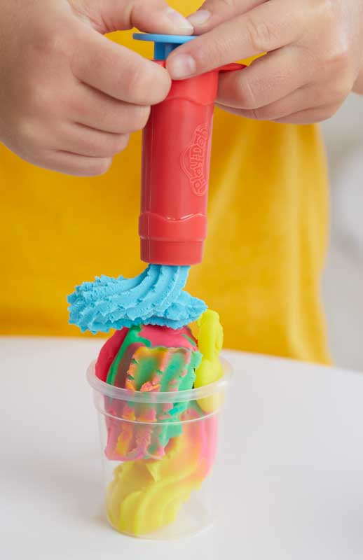 PLAYDOH SWIRLIN SMOOTHIES BLENDER PLAYSET